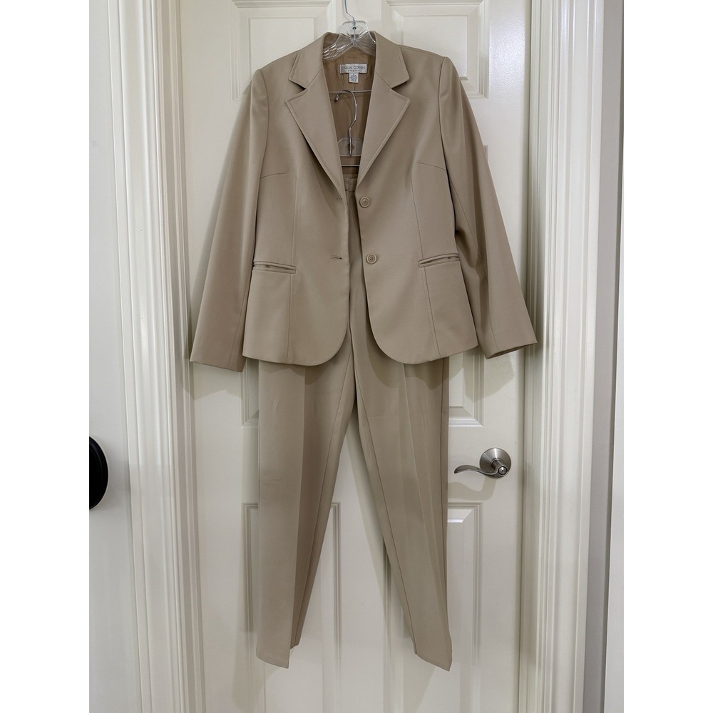 casual corner women 2- piece pants suits size 8